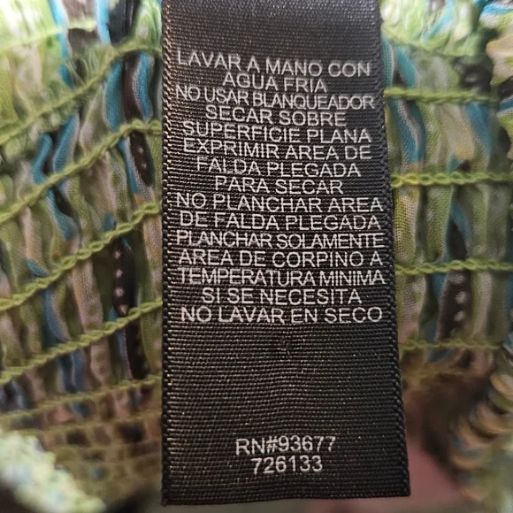 Bisou Bisou Multi Color Halter Top with Waist Shirred Waist Size Medium - Picture 11 of 11